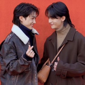 “honey dripping from their eyes just by looking at eo”