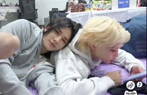 sleepy hyunlix