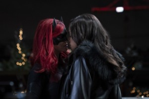 Kate Kane(Batwoman)/Sophie Moore