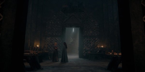 Season 2 Episode 8 "The Queen Who Ever Was"