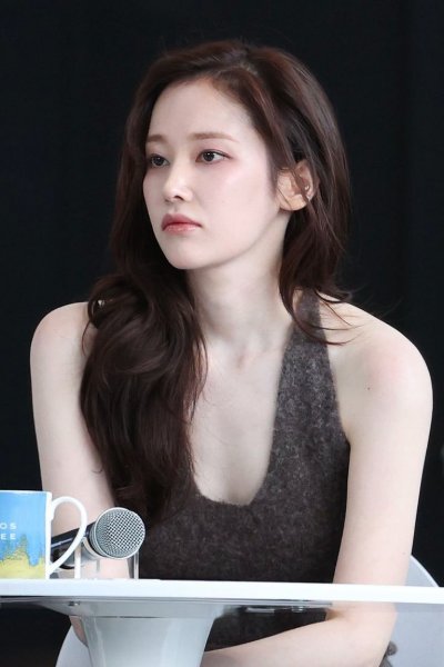 Jeon Jongseo