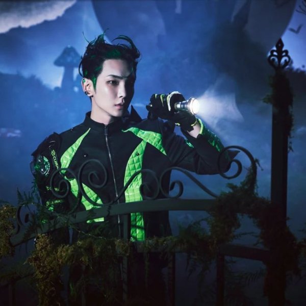 villain (feat. jeno)