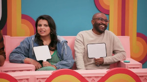 S6E2 - The Newlyweb Game
