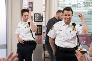 Mac and Dennis Become EMTs