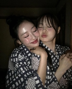 chuuves ( chuu yves)