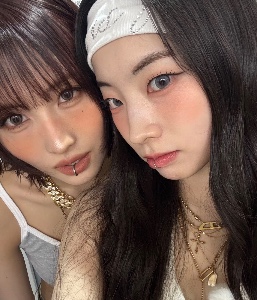 dahmo ( dahyun momo)