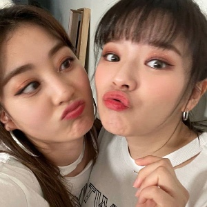 jeonghyo ( jeongyeon jihyo)