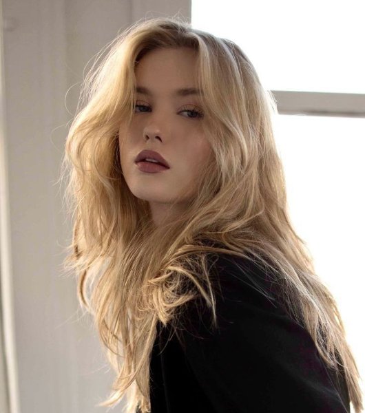 Chloe Rose Robertson