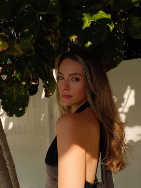 Danielle Rose Russell