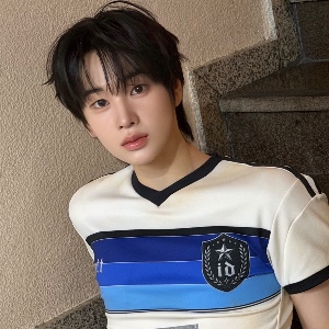 Giwoong (Idntt)