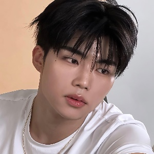 Gunwook (Zerobaseone)