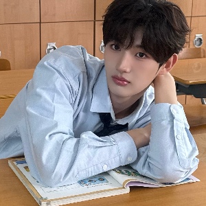 Heeju (Idntt)