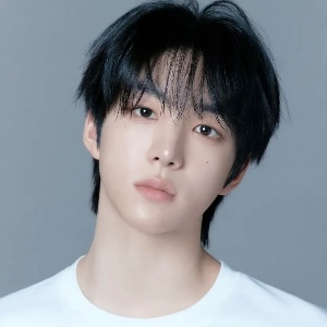 Junhyuk (Idid)
