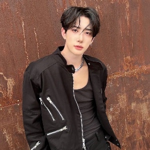 Jongwoo (One Pact)