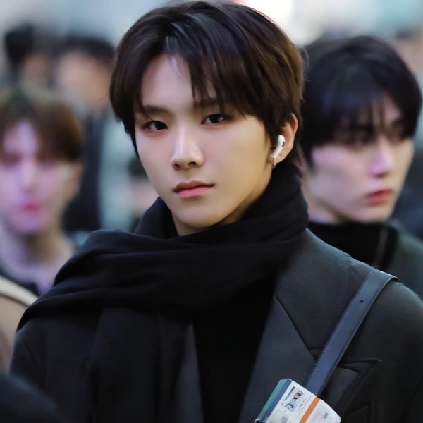 Woonhak (Boynextdoor)