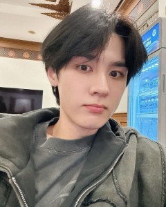 kun (nct u, wayv)