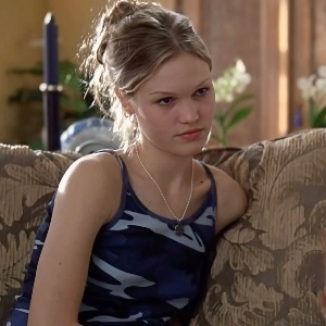kat (10 things i hate about you)
