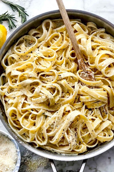 Fettuccine Alfredo