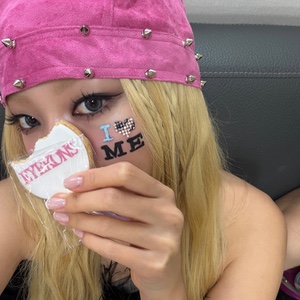 Pinky Up