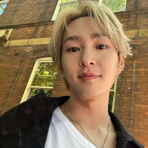 onew - shinee