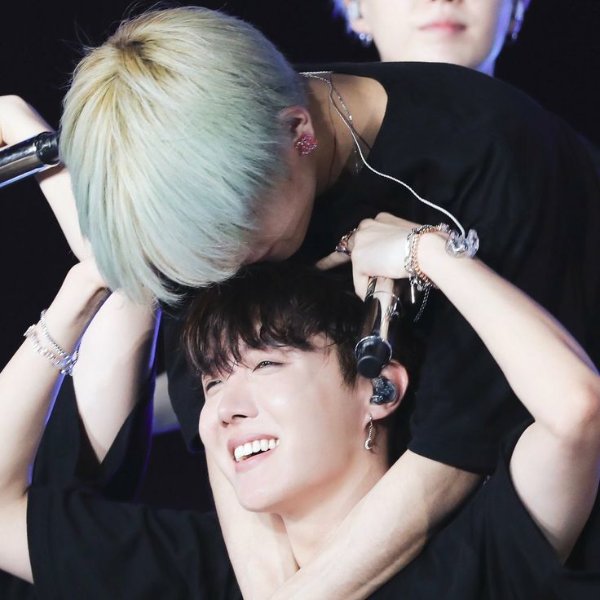 Love yoursefl Concert