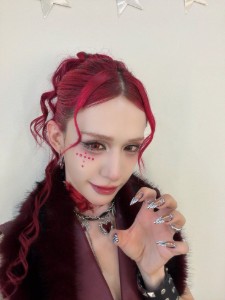 Curly long red hair!!