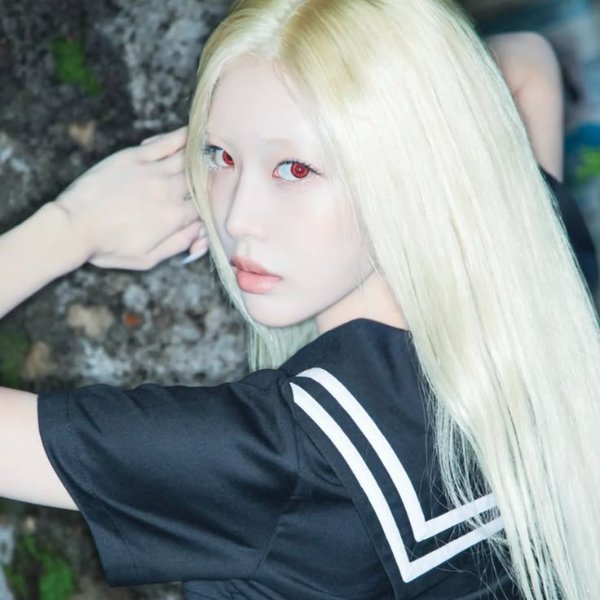 Kim Lip