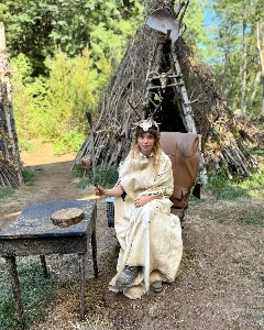 season 3 antler queen