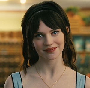 sophie thatcher