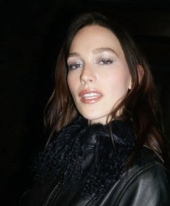 victoria pedretti