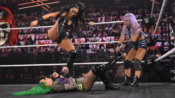 Ember Moon & Shotzi Blackheart vs The Way (Stand & Deliver)