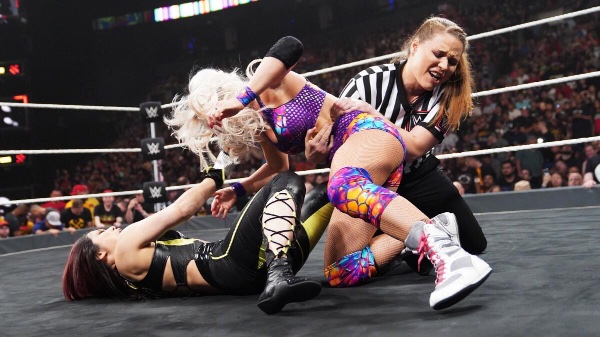 Io Shirai vs Candice LeRae (Toronto 2019)