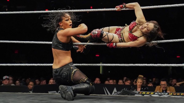 Shayna Baszler vs Io Shirai (XXV)