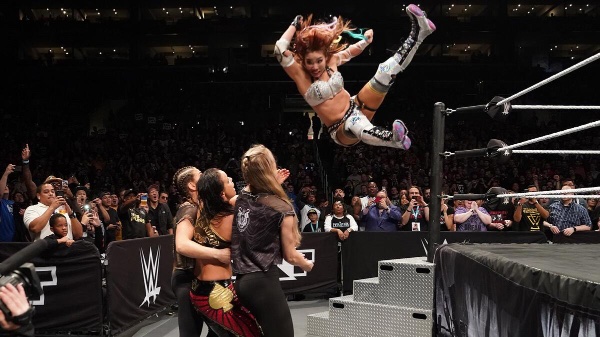 Shayna Baszler vs Kairi Sane — 2 out of 3 falls (WarGames 2018)
