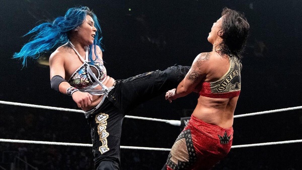 Shayna Baszler vs Mia Yim (Toronto 2019)