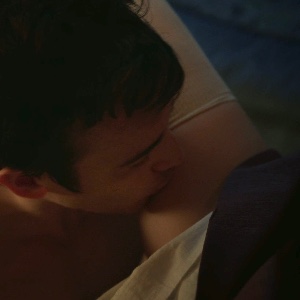 Thigh peck