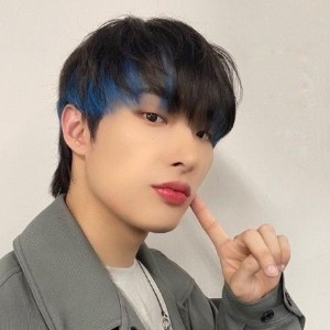 dark brown with blue streaks (2022)