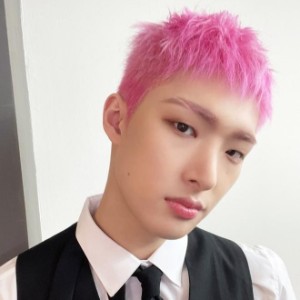 short hot pink (2023)
