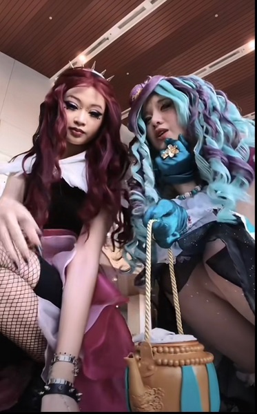 Maddie and Raven