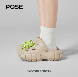 POSE (Gak sama kodoknya, sendalnya aja) (warna coklat, hitam, putih)