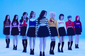 MOMOLAND - Bboom Bboom