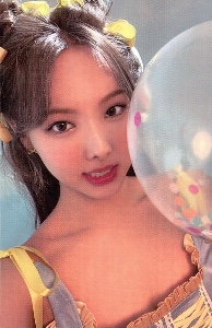 balloon nayeon