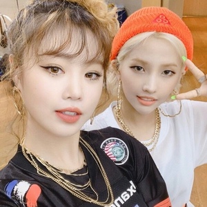 2So (Soojin/Soyeon)