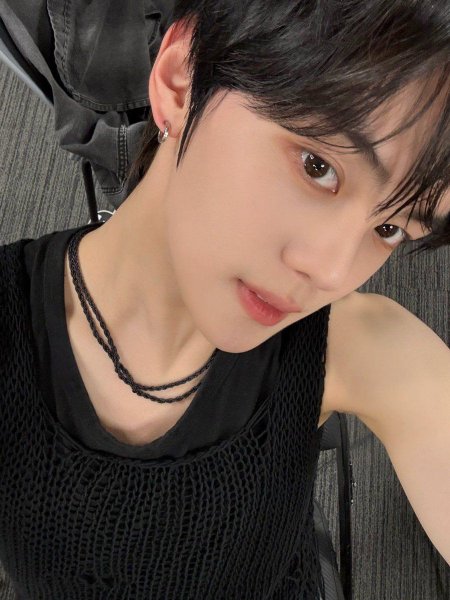 vers gyuvin
