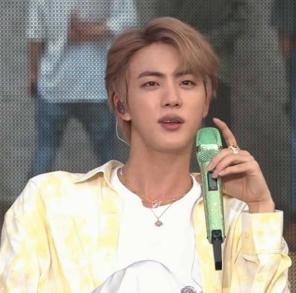 dirty blond jin