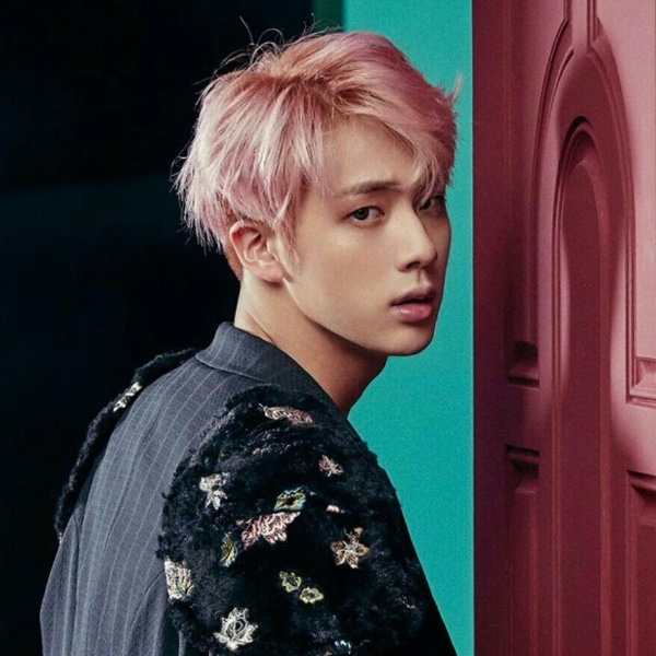 pink hair jin