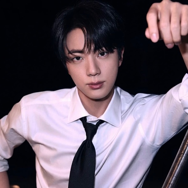 quarter-forehead jin