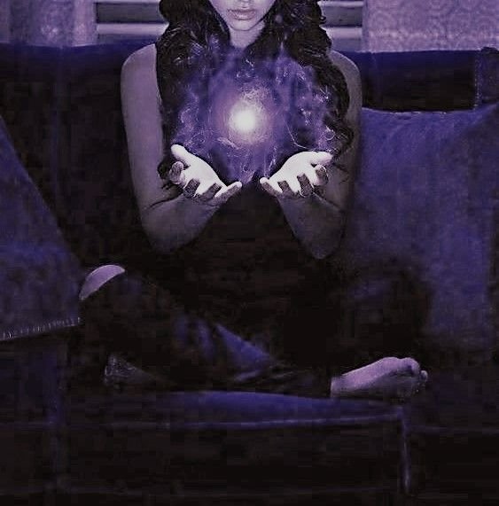 Tone: Fantasy - FMC: Antihero, x Queen of Mean Audrey- Vibes: Sexy, Harry Potter meets Charmed