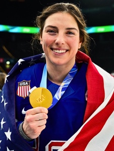 hilary knight