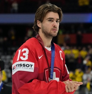 nico hischier